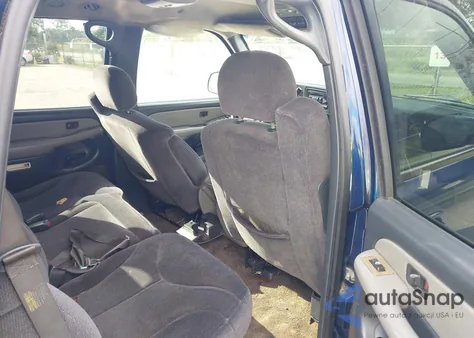 2002 GMC Yukon Sle z USA, uszkodzony, nr VIN 1GKEC13V02R198415